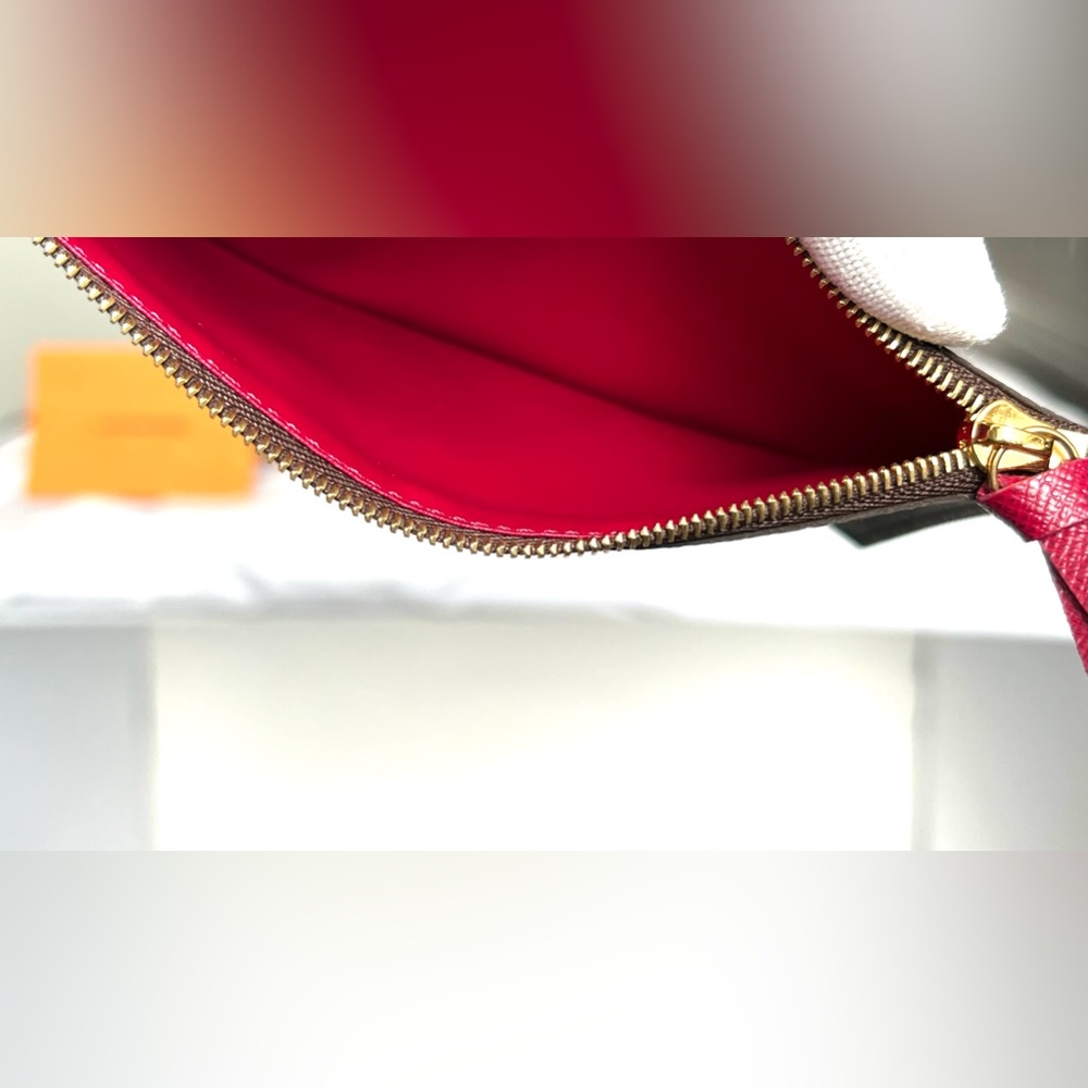 Authentic Louis Vuitton Felice Pochette in Monogram Canvas with Accessories - Picture 10 of 16